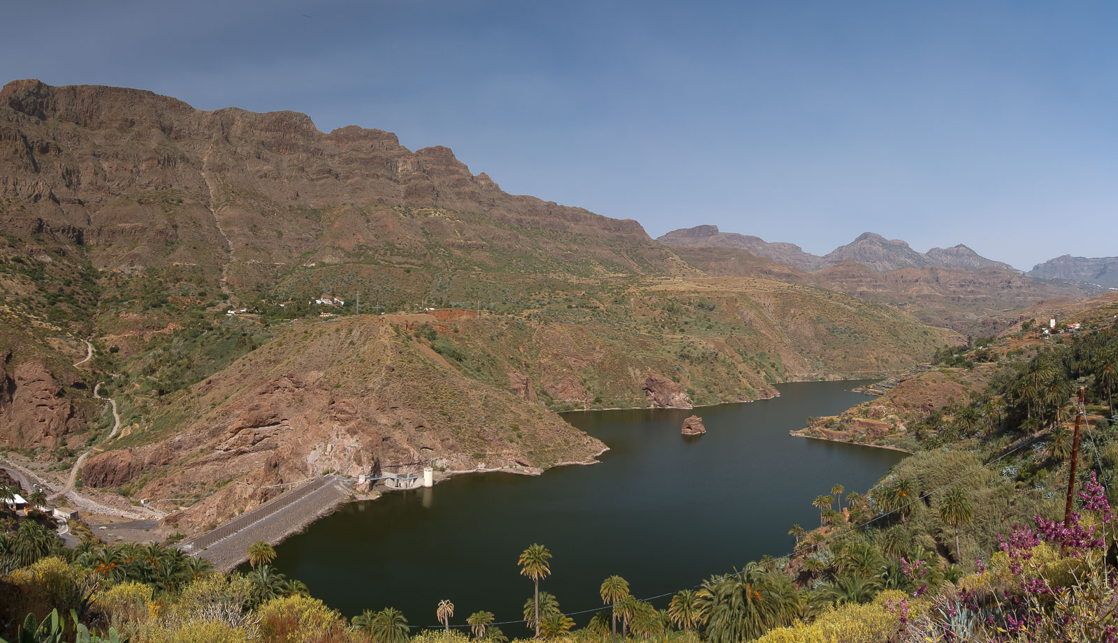 2010-06-01_Gran-Canaria_Mirador-de-Sorrueda_Panorama2.jpg